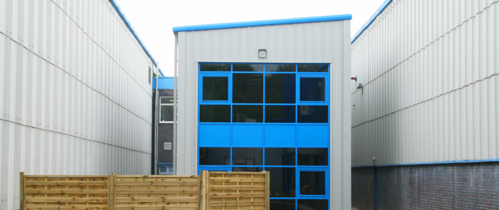 SANOFI 011 PS 1903x800